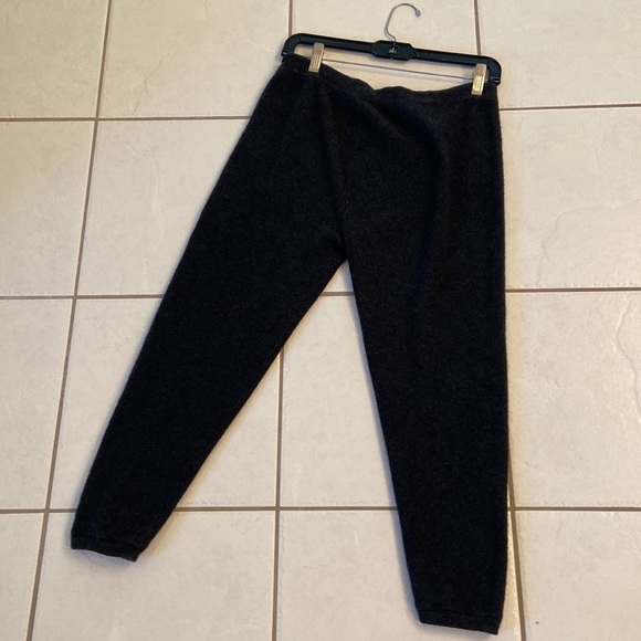 Genuine Cashmere Cropped Pants - Picture 10 of 15